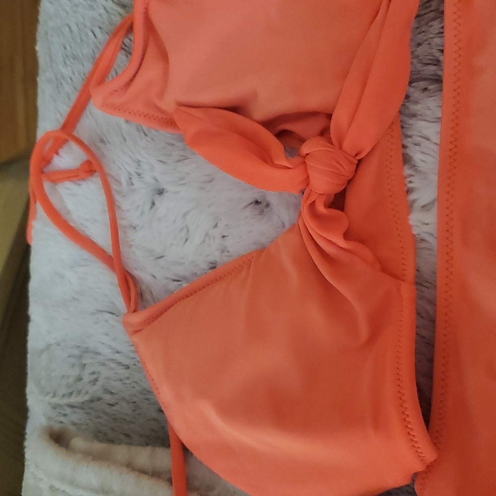 Swimsuit - Picture 2 of 5